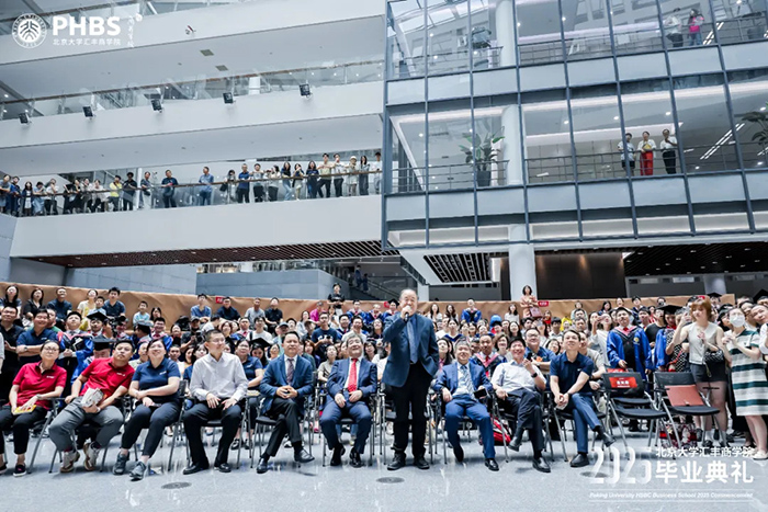 莫言/王振书法摄影展开幕 莫言畅谈“文墨共生”